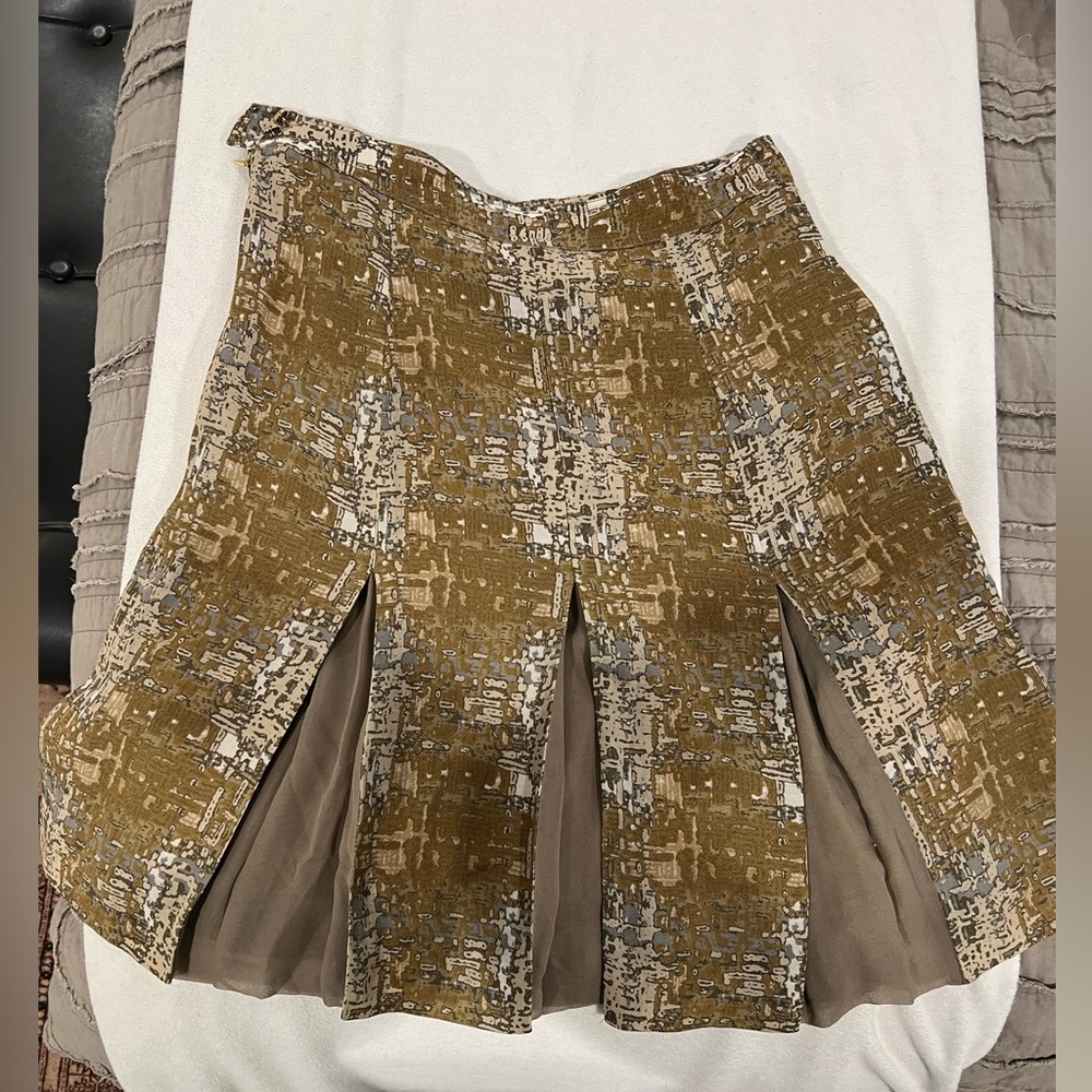 Tory Burch pleated Skirt NWOT TAN/grey/cream